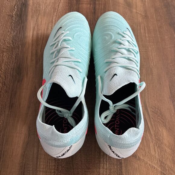 Athletic_Shoes